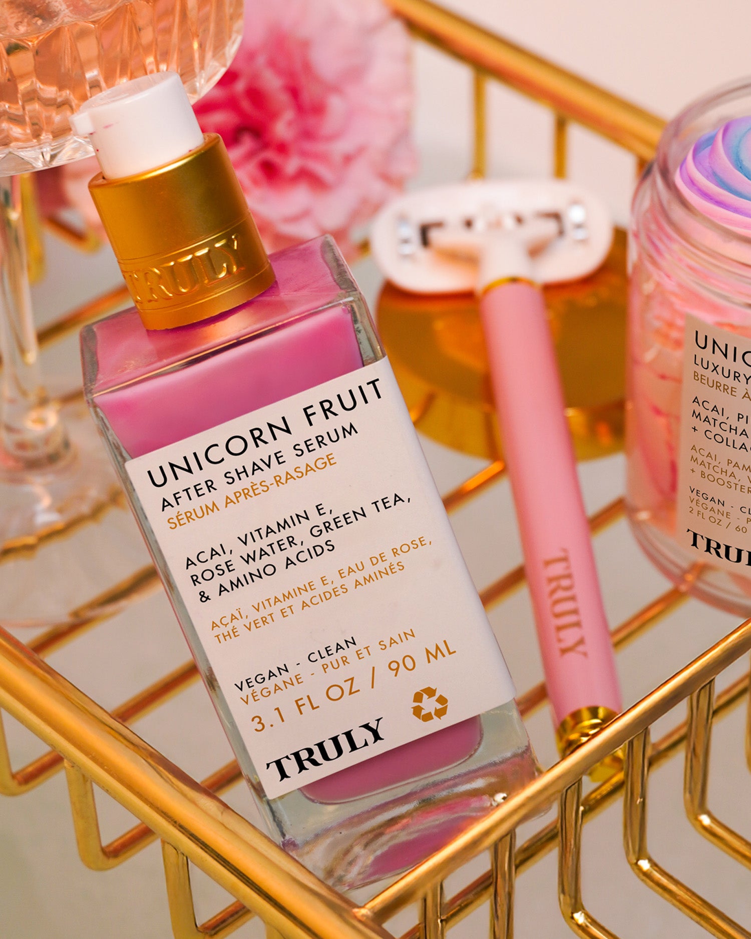 11_LifestyleShot__Unicornfruitserum_1500x1875_97a67783-c091-413b-b842-25218b489ae1.jpg